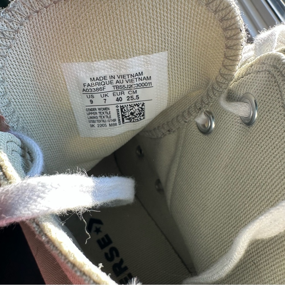 Converse - Picture 4 of 5